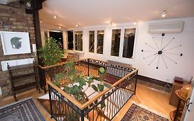 Halvat Guesthouse